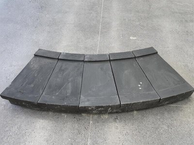 Silicon carbide hearth brick for SOP kiln